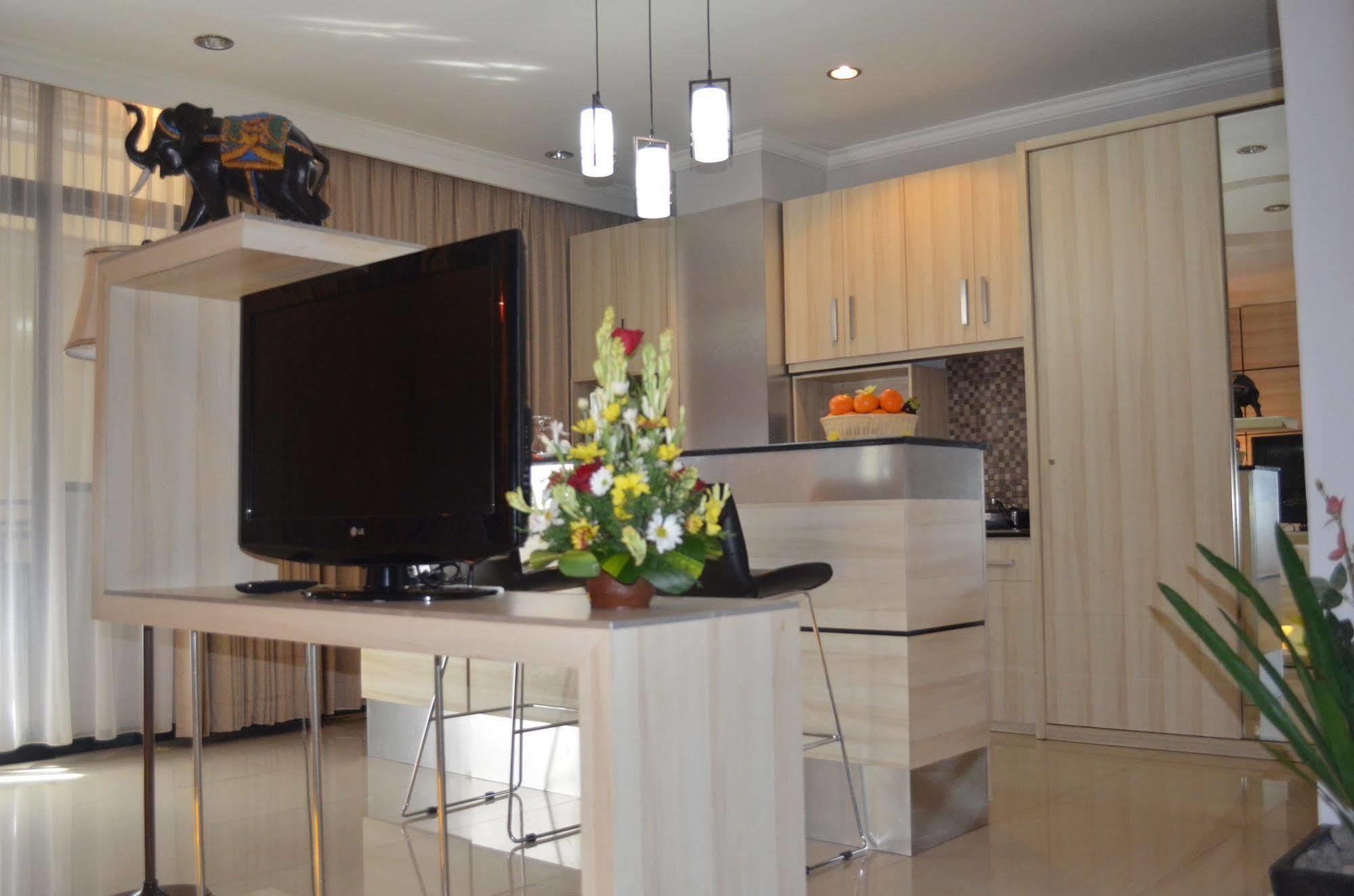 Ap Suite Apartment 꾸따 외부 사진